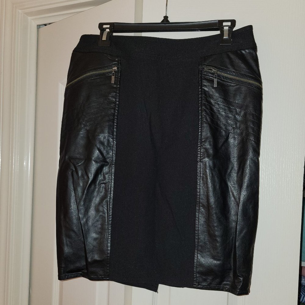 Guess  Black skirt size 8